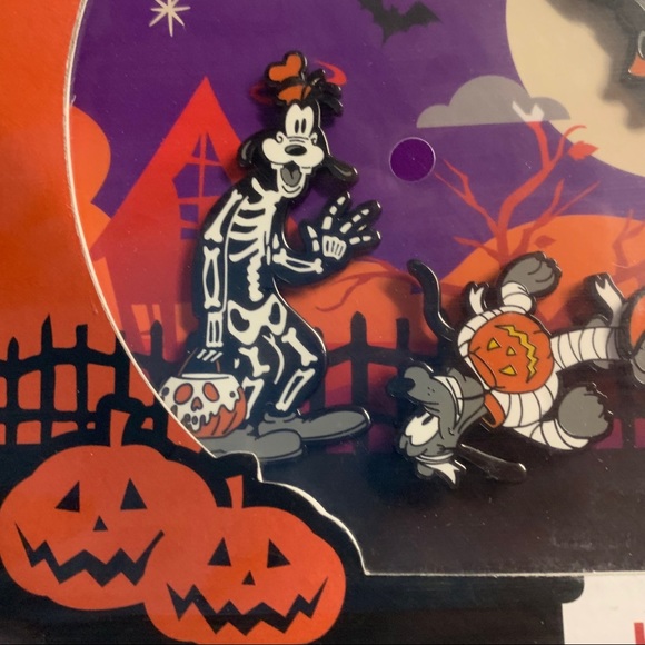 Harvey’ Disney Mickey & Friends Pin Pack - Picture 3 of 13